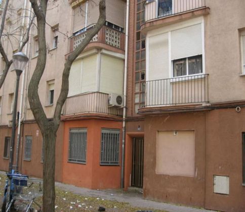 Foto 1 de Pis en venda a Espronceda - Campoamor - Santa Pau de 3 habitacions amb terrassa