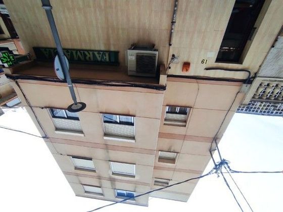 Foto 1 de Venta de piso en Bonavista de 3 habitaciones con terraza