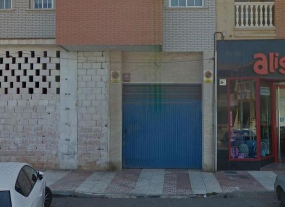 Foto 2 de Garaje en venta en Carretera Mojonera – Cortijos de Marín de 26 m²
