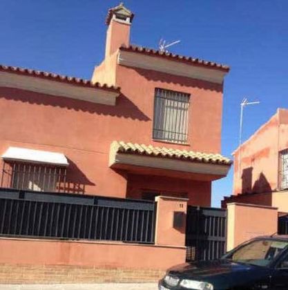 Foto 2 de Casa en venda a Sanlúcar la Mayor de 3 habitacions i 141 m²