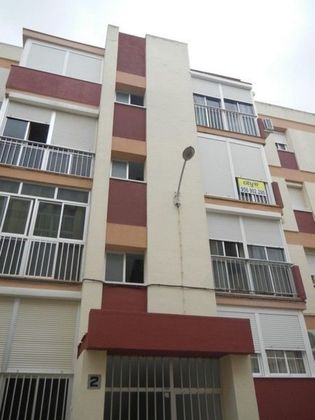 Foto 2 de Venta de piso en Barriada de Andalucía - Ardila de 3 habitaciones y 79 m²
