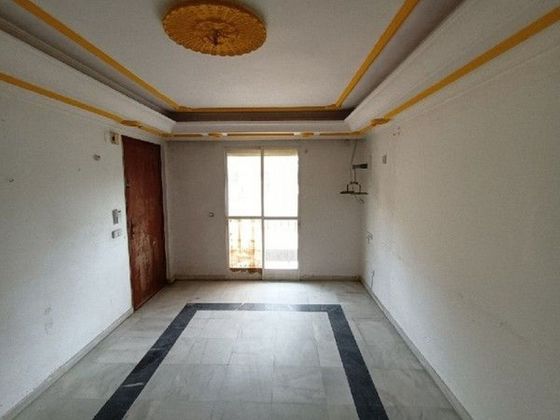 Foto 2 de Pis en venda a Nueva Andalucía centro de 3 habitacions amb terrassa