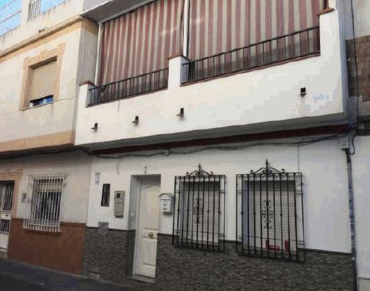 Foto 1 de Venta de casa en Barrio de Zaidín de 2 habitaciones y 69 m²