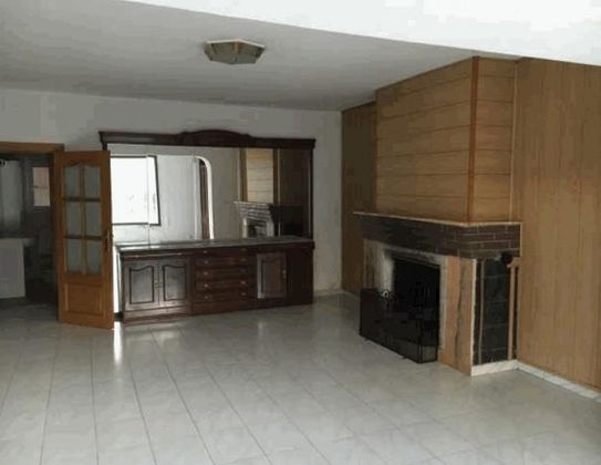 Foto 2 de Casa en venta en Santa Eulàlia de Ronçana de 5 habitaciones con garaje y calefacción