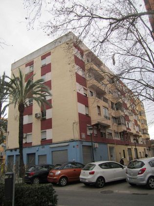Foto 1 de Venta de piso en Ciutat Fallera de 3 habitaciones y 75 m²