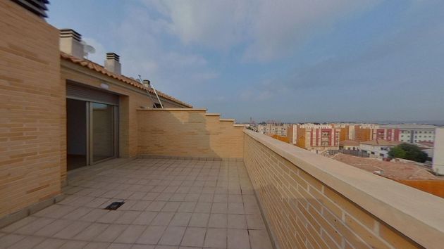 Foto 2 de Dúplex en venda a Barriomar de 2 habitacions amb terrassa i ascensor