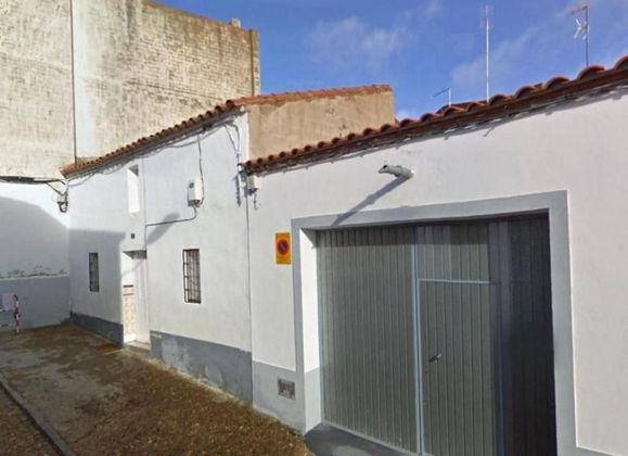 Foto 2 de Venta de casa en Zalamea de la Serena de 3 habitaciones con terraza