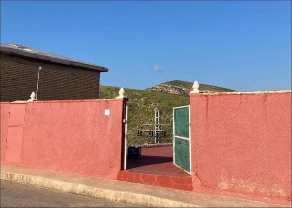 Foto 1 de Casa en venda a Turís de 3 habitacions amb terrassa i garatge
