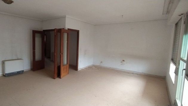 Foto 2 de Venta de piso en Tobarra de 3 habitaciones con garaje