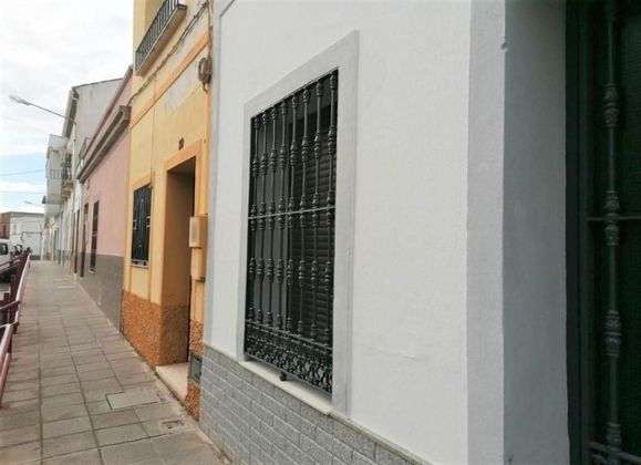 Foto 2 de Casa en venda a Montijo de 7 habitacions amb terrassa i garatge