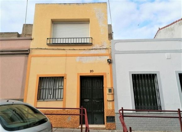 Foto 1 de Casa en venda a Montijo de 7 habitacions amb terrassa i garatge