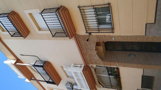 Foto 1 de Venta de piso en Peligros de 3 habitaciones con terraza