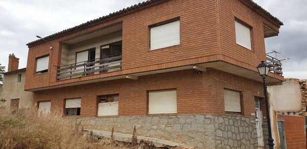 Foto 1 de Casa en venda a Villatobas de 6 habitacions amb terrassa i piscina
