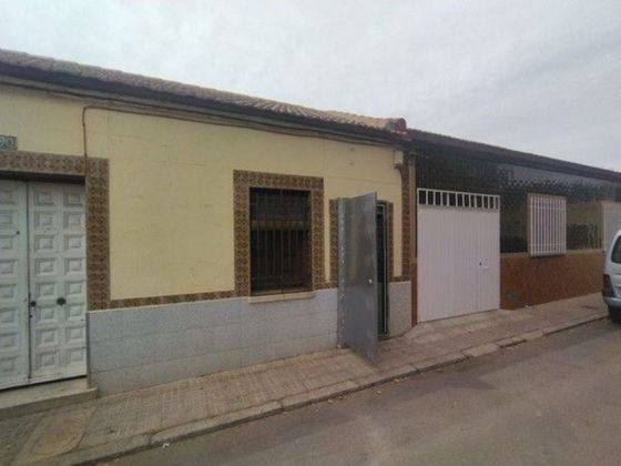 Foto 1 de Casa en venta en Carretera de Córdoba - Libertad de 3 habitaciones con garaje
