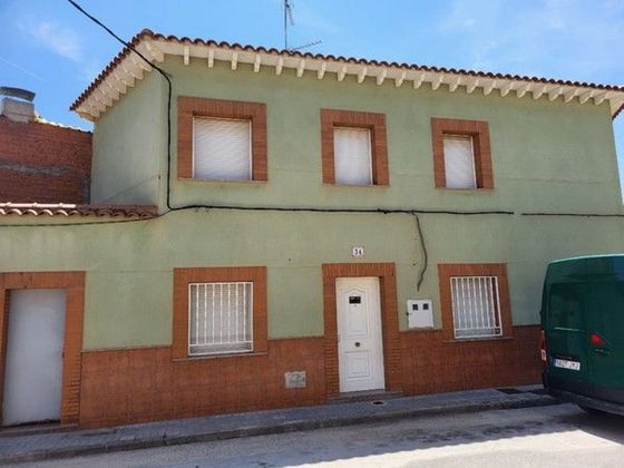 Foto 1 de Casa en venda a Puebla de Almoradiel (La) de 4 habitacions i 139 m²