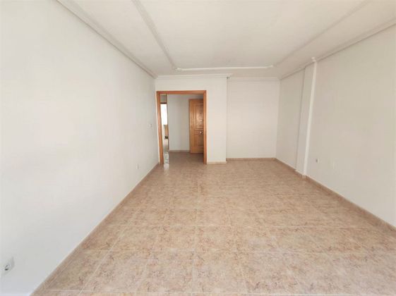 Foto 2 de Venta de piso en Abarán de 3 habitaciones con terraza y ascensor