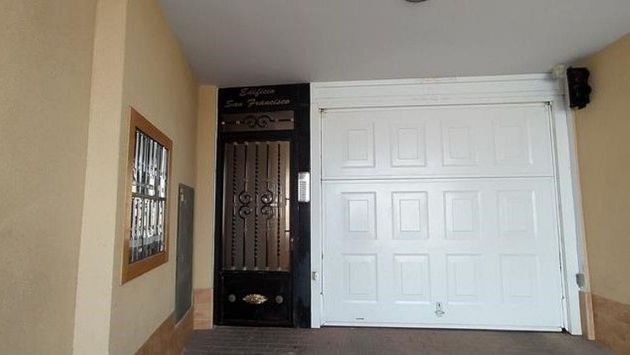 Foto 2 de Pis en venda a Zona Pueblo de 3 habitacions amb ascensor