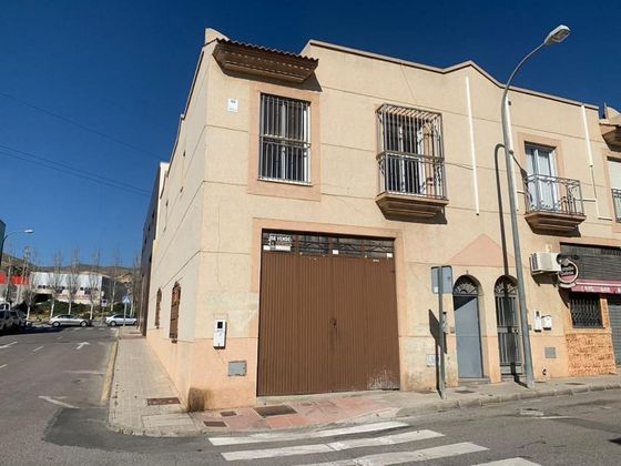 Foto 1 de Piso en venta en Huércal de Almería de 3 habitaciones con terraza