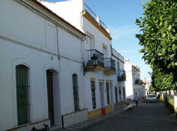 Foto 2 de Piso en venta en Real de la Jara (El) de 3 habitaciones con terraza