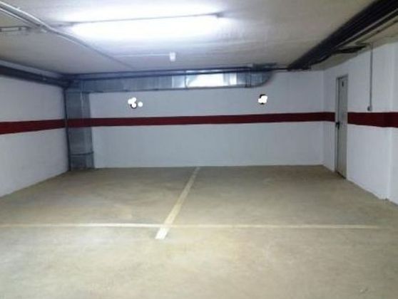 Foto 2 de Garaje en venta en Avda. de Abril. - 9 de octubre de 10 m²