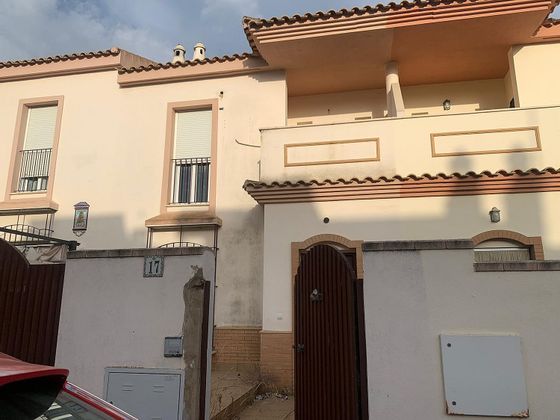 Foto 1 de Casa en venda a Trigueros de 4 habitacions amb balcó i aire acondicionat