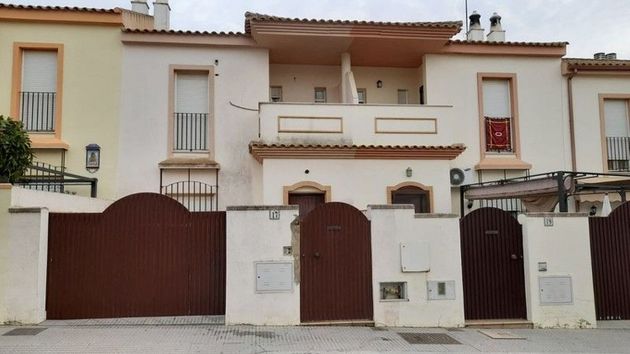 Foto 2 de Casa en venda a Trigueros de 4 habitacions amb balcó i aire acondicionat