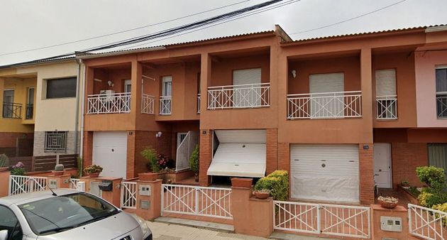 Foto 1 de Casa en venta en Santa Coloma de Farners de 4 habitaciones con terraza y garaje