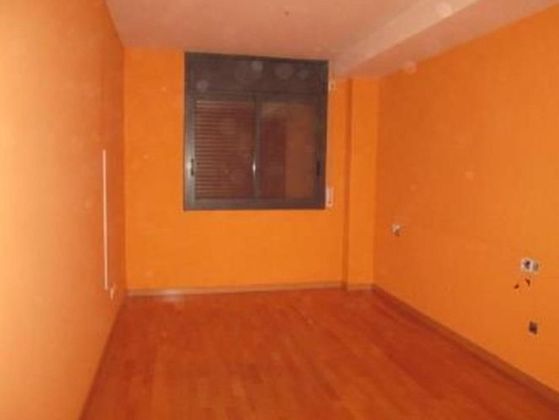 Foto 1 de Piso en venta en Llagosta, La de 3 habitaciones con terraza y aire acondicionado