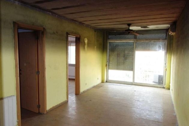 Foto 2 de Venta de piso en Veinat de 3 habitaciones con terraza y aire acondicionado