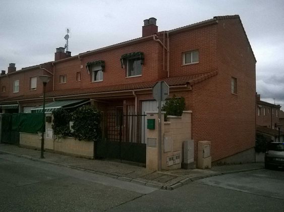 Foto 1 de Venta de casa en Tudela de Duero de 3 habitaciones y 112 m²