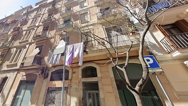 Foto 1 de Pis en venda a El Poble Sec - Parc de Montjuïc de 3 habitacions i 75 m²