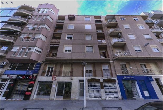 Foto 1 de Venta de piso en Carrús Est - Camí dels Magros de 3 habitaciones y 104 m²