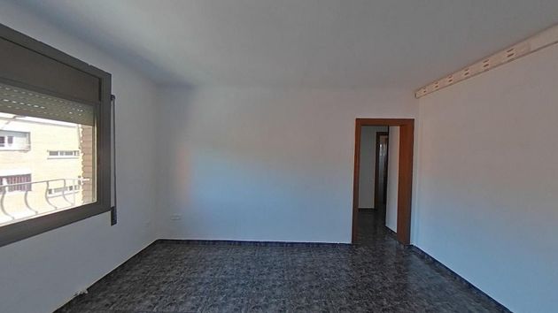 Foto 2 de Pis en venda a Puiggener - El Llano - Togores de 3 habitacions amb terrassa i ascensor