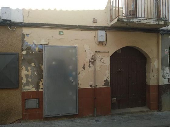 Foto 1 de Casa en venta en Alguaire de 4 habitaciones con terraza y garaje