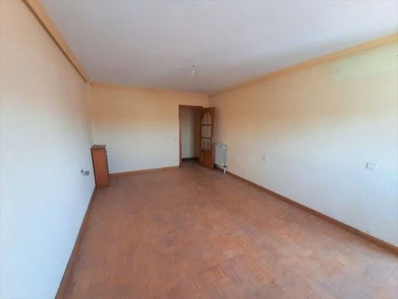 Foto 2 de Venta de piso en Santa Cruz de la Zarza de 3 habitaciones y 123 m²
