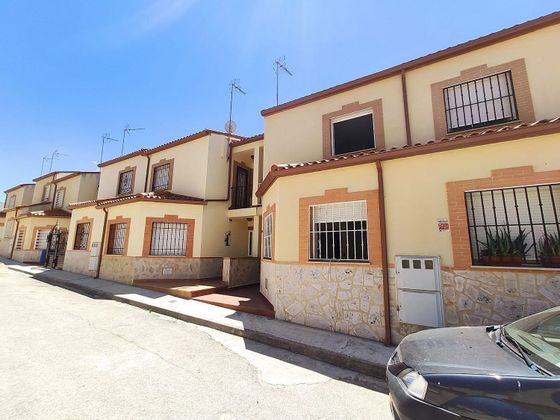 Foto 2 de Venta de casa en Horcajo de Santiago de 4 habitaciones con terraza y garaje