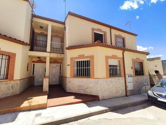 Foto 1 de Casa en venda a Horcajo de Santiago de 4 habitacions amb terrassa i garatge