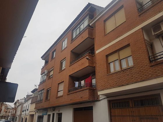 Foto 1 de Venta de piso en Villarrobledo de 4 habitaciones con terraza