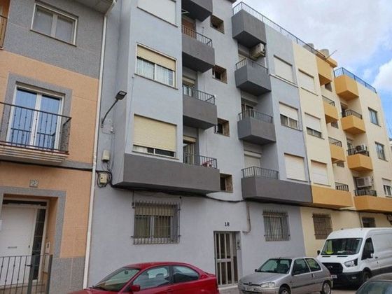 Foto 1 de Venta de piso en Turís de 3 habitaciones con balcón