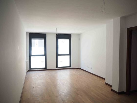 Foto 2 de Venta de piso en Mendigorría de 2 habitaciones con garaje