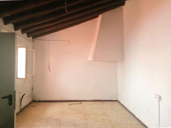 Foto 2 de Casa en venda a Oliva de Mérida de 3 habitacions i 142 m²