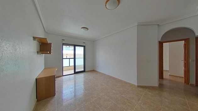 Foto 2 de Venta de piso en Dehesa de Campoamor - La Regia - Aguamarina de 2 habitaciones con terraza y piscina