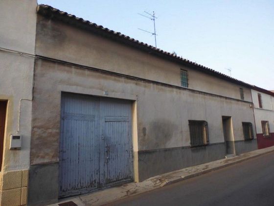 Foto 1 de Casa en venta en Pedro Muñoz de 3 habitaciones con garaje