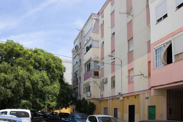 Foto 1 de Pis en venda a La Línea de la Concepción ciudad de 4 habitacions amb terrassa