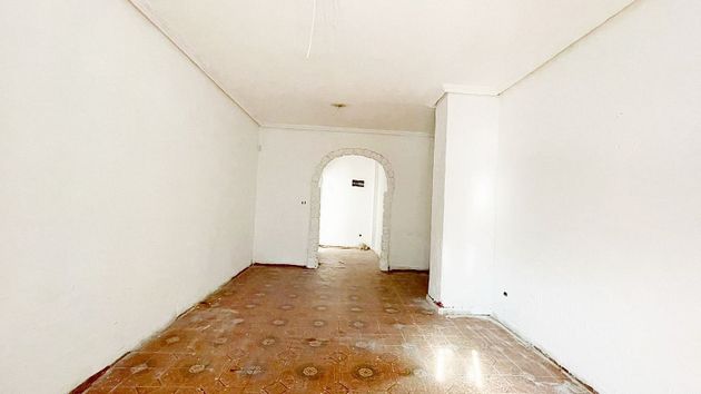 Foto 2 de Venta de piso en Orihuela ciudad de 2 habitaciones y 61 m²