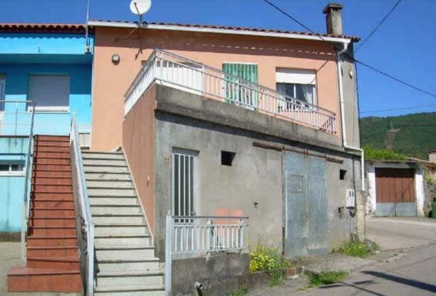 Foto 1 de Casa en venda a Rosal (O) de 4 habitacions amb garatge i calefacció