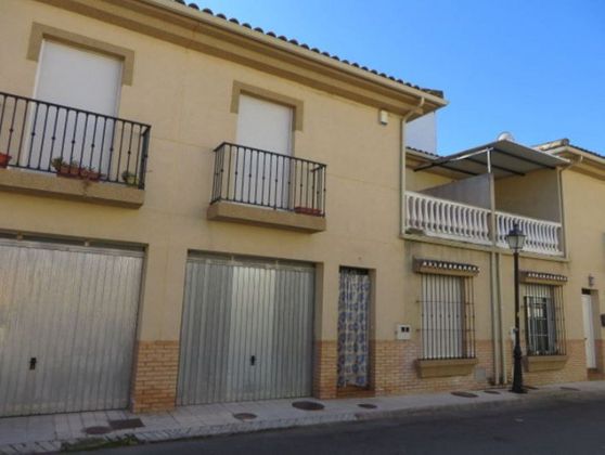 Foto 1 de Casa en venda a Fuente Vaqueros de 3 habitacions amb terrassa