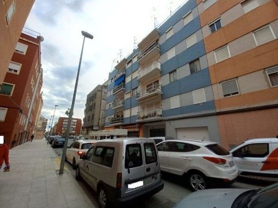 Foto 1 de Pis en venda a Ayuntamiento - Centro de 4 habitacions amb balcó