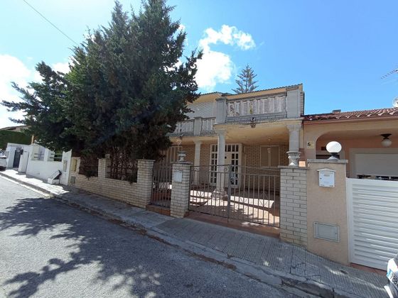 Foto 1 de Casa en venda a Castellet i la Gornal de 4 habitacions amb garatge