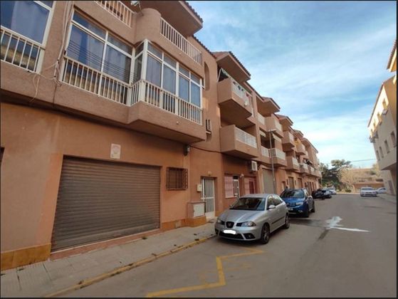 Foto 2 de Venta de piso en Los Urrutias de 3 habitaciones con terraza y aire acondicionado